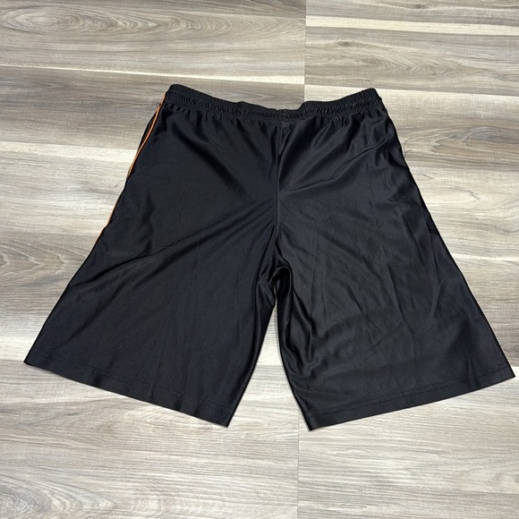 U.S. Polo Assn. Black and Orange Athletic Shorts size medium - Picture 5 of 6